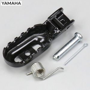 Repose pied avant gauche Yamaha DT 50, MBK X-Limit, Malaguti Xsm, Xtm (2003 - 2011)