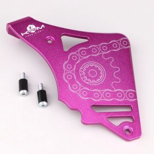 Cache pignon aluminium AM6 Minarelli KRM Pro Ride (avec butée de biellette d'embrayage) rose