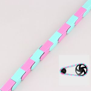 Couvre chaîne à clipser vélo 1 vitesse 112 maillons Insane Chains rose et cyan