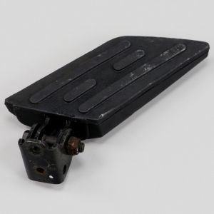 Repose pied droit Peugeot Kisbee et Streetzone