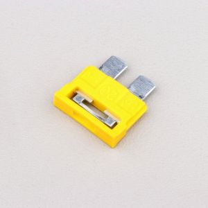 Fusible plat standard 20A jaune