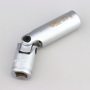 Douille articul&eacute;e 14 mm 6 pans 3/8" BGS