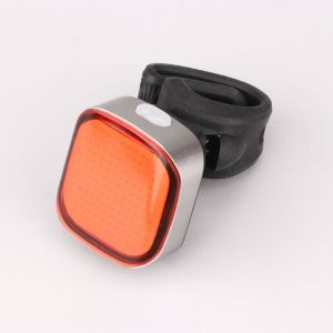 Éclairage arrière rechargeable à leds vélo PNA