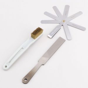 Brosse de bougie avec jeu de cales et lime Acsud Industry (kit r&eacute;glage de bougie d'allumage)