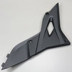 Car&eacute;nage sous selle gauche MH RX R, Gun R et Peugeot XR7, NK7 noir
