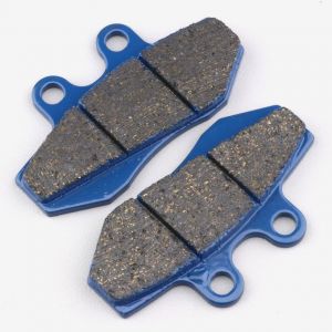 Plaquettes de frein carbone c&eacute;ramique Derbi GPR, DRD, Peugeot XR6, Fantic... Brembo