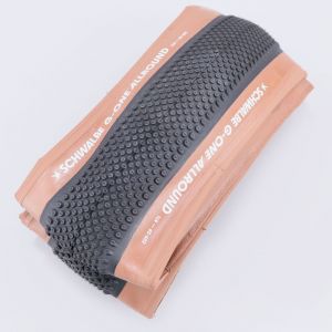 Pneu v&eacute;lo 700x45C (45-622) Schwalbe G-One Allround TLR flancs marrons &agrave; tringles souples