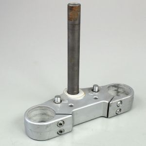 T&eacute; de fourche inf&eacute;rieur Derbi GPR, Aprilia RS4 depuis 2011