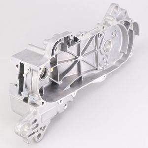 Carter moteur gauche 139QMB, GY6 Kymco Agility, Peugeot Kisbee, TNT Motor... 50 4T