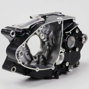 Carter moteur gauche Hyosung Karion RT 125 noir V1