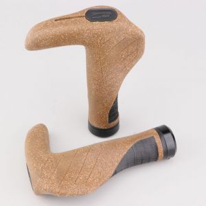Poign&eacute;es v&eacute;lo ergonomiques avec cornes Lock-On Contec Merge Trekking Bar Kork marrons et noires