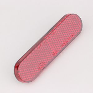 Catadioptre arrondi 95x25 mm rouge (&agrave; clipser) Peugeot Kisbee, Streetzone... Supertec