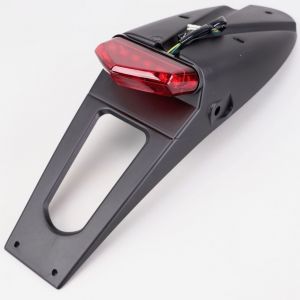 Bavette support de plaque universelle avec feu rouge à leds NoEnd (homologuée CE)