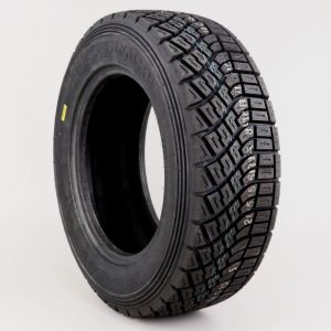 Pneu gauche 205/65-15 Kumho R800 K33L tendre autocross