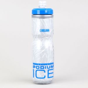 Bidon isotherme vélo Camelbak Podium Ice gris et bleu 620ml