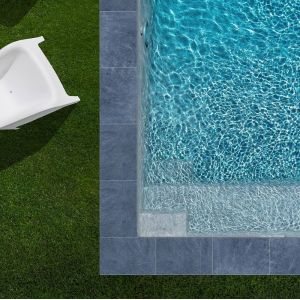 KIT COMPLET / Margelles pour piscine 6x3m en Pierre Bleue Vietnam (+ colle, joint, hydrofuge ...)