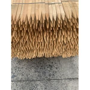 Tuteur carré épointé traité classe4 en 30x30mm longueur 1,80m