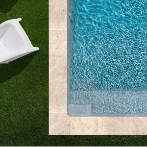 KIT COMPLET / Margelles pour piscine 6x3m en Travertin Beige Mix (+ colle, joint, hydrofuge ...)