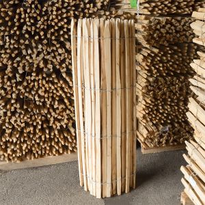 Ganivelle en Châtaignier Refendu - H.1,50 x L.5 m - écart 7/8 cm