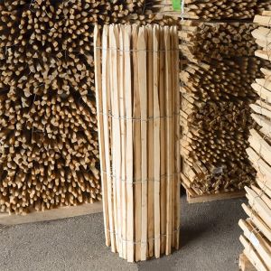 Ganivelle en Châtaignier Refendu - H.1,50 x L.5 m - écart 4/5 cm