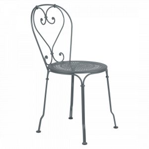 CHAISE