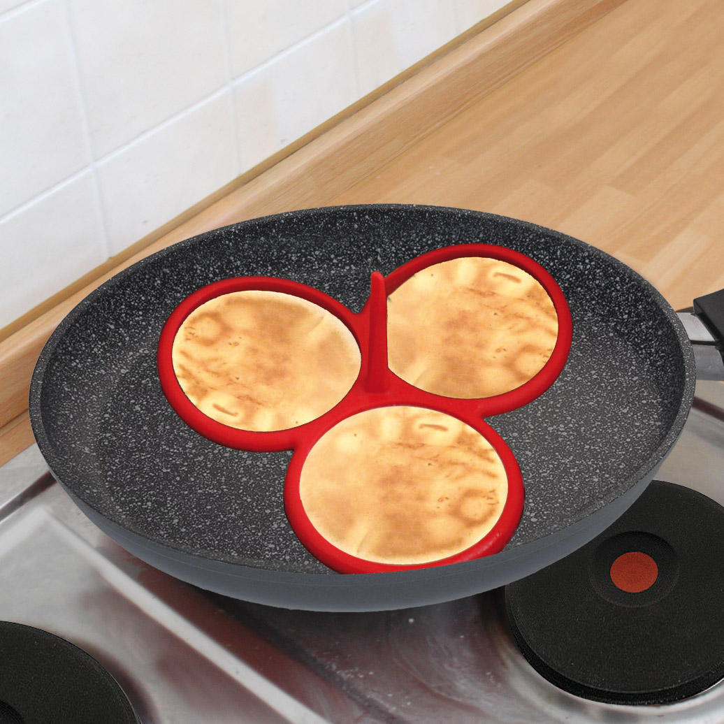 Moule silicone 7 blinis pancakes pour poêle noir Patisse - www